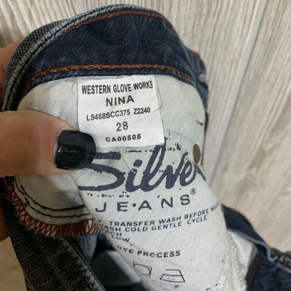 Silver Jeans Nina Denim Bermuda Shorts Snap Back Pockets Size 28 - Picture 9 of 10